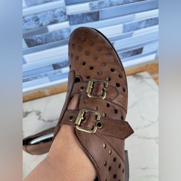 Antelope Brown Peforated Two Buckle Leather Shoes 39/8.5 - Picture 4 of 8